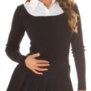 Knitted sweater with collar detail